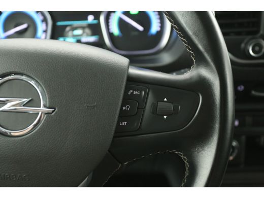 Opel Vivaro-e 75 kWh L3H1 | Snelladen | SOH 92% | Clima | Camera | Cruise | 3 Zits | Carplay | 2xSchuifdeur ActivLease financial lease