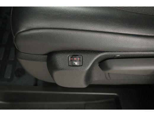 Opel Vivaro-e 75 kWh L3H1 | Snelladen | SOH 92% | Clima | Camera | Cruise | 3 Zits | Carplay | 2xSchuifdeur ActivLease financial lease