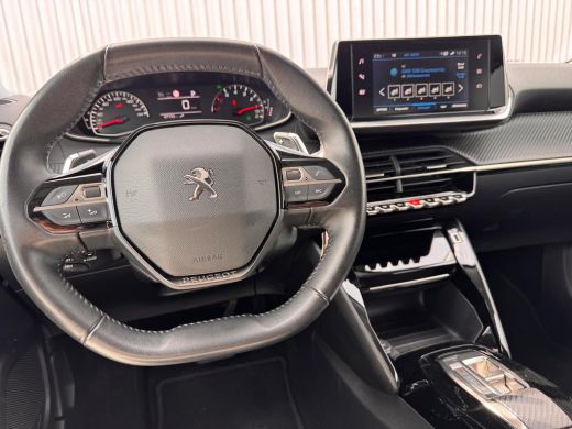 Peugeot 2008 1.2 130PK Allure Automaat | Navigatie | Apple Carplay / Android Auto | Cruise Control | 17" Licht... ActivLease financial lease