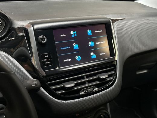 Peugeot 2008 1.2 PureTech Sport (APPLE CARPLAY, NAVIGATIE, CRUISE, PARKEERSENSOREN, SPORTSTOELEN, LM VELGEN, N... ActivLease financial lease