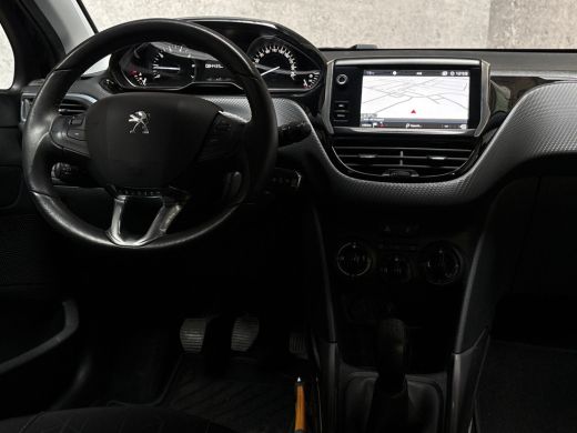 Peugeot 2008 1.2 PureTech Sport (APPLE CARPLAY, NAVIGATIE, CRUISE, PARKEERSENSOREN, SPORTSTOELEN, LM VELGEN, N... ActivLease financial lease