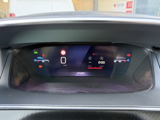 Peugeot 208 100pk GT (Camera - Keyless Entry - Parkeersensoren V+A - LED - Navigatie - Automatische Airco - D... ActivLease financial lease