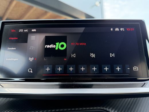 Peugeot 208 100pk GT (Camera - Keyless Entry - Parkeersensoren V+A - LED - Navigatie - Automatische Airco - D... ActivLease financial lease