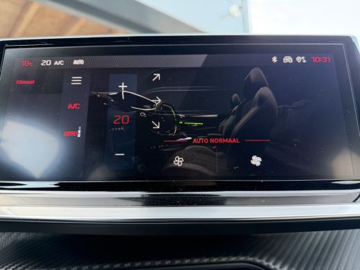 Peugeot 208 100pk GT (Camera - Keyless Entry - Parkeersensoren V+A - LED - Navigatie - Automatische Airco - D... ActivLease financial lease