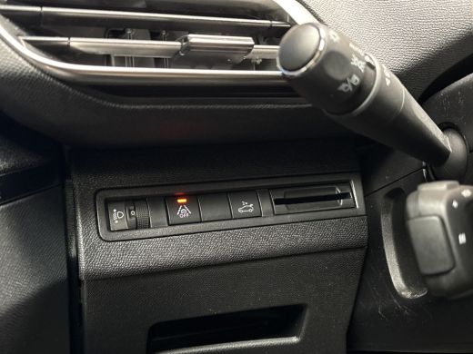 Peugeot 3008 1.2 PureTech Allure (APPLE CARPLAY, GROOT NAVI, LEDER, 360 CAMERA, KEYLESS, SPORTSTOELEN, GETINT ... ActivLease financial lease