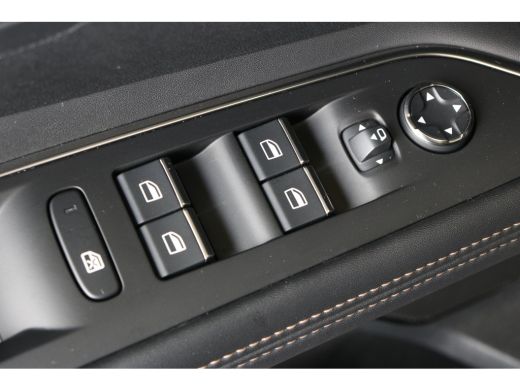 Peugeot 3008 1.6 HYbrid4 300 GT | Navi | Camera | Panoramadak | Keyless | Parkeersensoren V+A | Ad. Cruise con... ActivLease financial lease