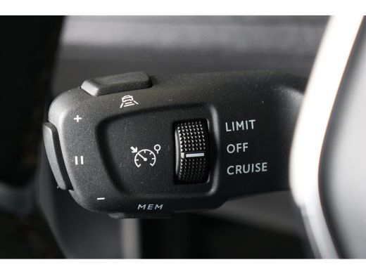 Peugeot 3008 1.6 HYbrid4 300 GT | Navi | Camera | Panoramadak | Keyless | Parkeersensoren V+A | Ad. Cruise con... ActivLease financial lease