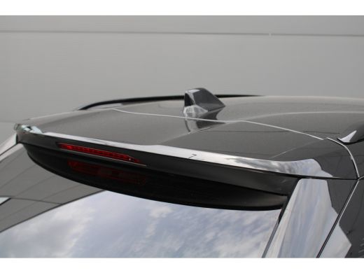 Peugeot e-2008 EV GT 54 kWh | Fase 3 laden | Navigatie | Camera | Apple carplay | Adaptieve cruise control | Aut... ActivLease financial lease