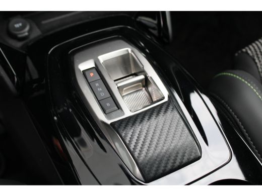 Peugeot e-2008 EV GT 54 kWh | Fase 3 laden | Navigatie | Camera | Apple carplay | Adaptieve cruise control | Aut... ActivLease financial lease