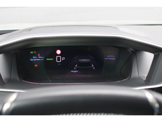Peugeot e-2008 EV GT 54 kWh | Fase 3 laden | Navigatie | Camera | Apple carplay | Adaptieve cruise control | Aut... ActivLease financial lease