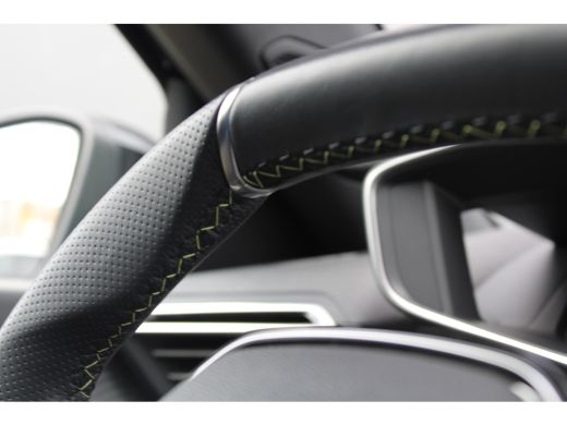 Peugeot e-2008 EV GT 54 kWh | Fase 3 laden | Navigatie | Camera | Apple carplay | Adaptieve cruise control | Aut... ActivLease financial lease