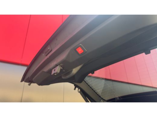 Peugeot e-3008 GT | Elektrische parkeerrem | Extra getinte achterste zijruiten en achterruit ActivLease financial lease