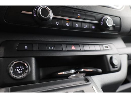 Peugeot e-Expert Long Asphalt 75 kWh | VERWACHT | Snelladen | Airco | Cruise | 3 Zits | Camera | Carplay | Navi | ... ActivLease financial lease