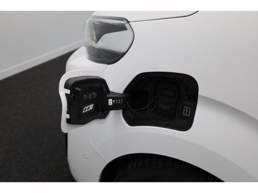 Peugeot e-Expert Long Asphalt 75 kWh | VERWACHT | Snelladen | Airco | Cruise | 3 Zits | Camera | Carplay | Navi | ... ActivLease financial lease