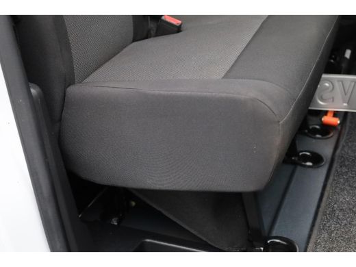 Peugeot e-Expert Premium Long 75 kWh L3H1 | VERWACHT!! | Snelladen | Airco | 3 Zits | Caplay | Navigatie | Trekhaak ActivLease financial lease