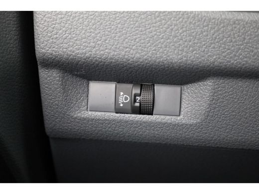 Peugeot e-Expert Premium Long 75 kWh L3H1 | VERWACHT!! | Snelladen | Airco | 3 Zits | Caplay | Navigatie | Trekhaak ActivLease financial lease