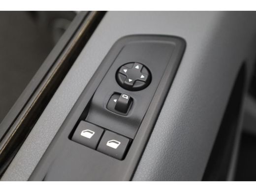 Peugeot e-Expert Premium Long 75 kWh L3H1 | VERWACHT!! | Snelladen | Airco | 3 Zits | Carplay | Navigatie | Trekhaak ActivLease financial lease