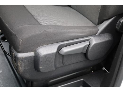 Peugeot e-Expert Premium Long 75 kWh L3H1 | VERWACHT!! | Snelladen | Airco | Carplay | 3 Zits | Navigatie | Trekhaak ActivLease financial lease