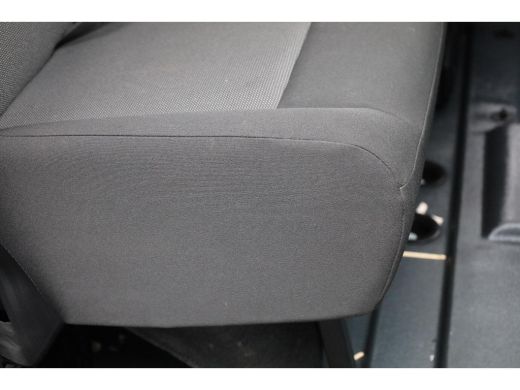 Peugeot e-Expert Premium Long 75 kWh L3H1 | VERWACHT!! | Snelladen | Airco | Carplay | 3 Zits | Navigatie | Trekhaak ActivLease financial lease