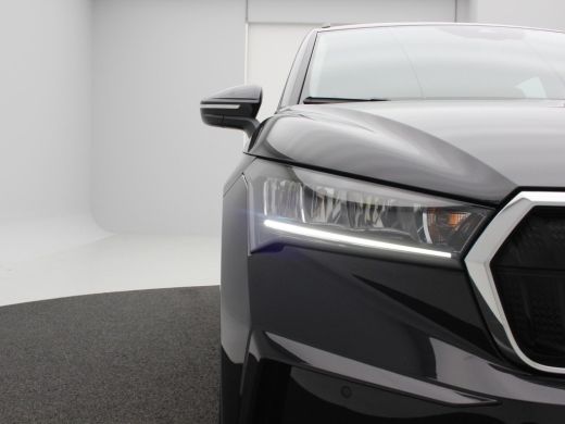 Skoda Enyaq iV 60 170 Pk Automaat | Trekhaak | Camera | Climatronic | CarPlay | Cruise Control | 19 Inch | 35.22... ActivLease financial lease
