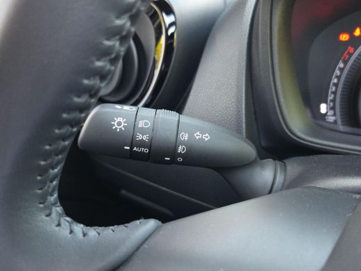 Toyota Aygo 1.0 VVT-i MT Envy Cabrio | Apple CarPlay | NL Auto | Rijklaar incl. garantie | ActivLease financial lease