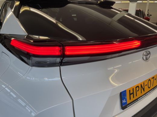 Toyota C-HR 1.8 Hybrid 140 Dynamic ActivLease financial lease