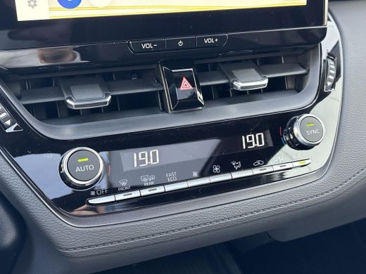 Toyota Corolla Cross Hybrid 180 GR Sport **METALSTREAM GREY/ GR SPORT PLUS PACK/ DIRECT LEVERBAAR** ActivLease financial lease