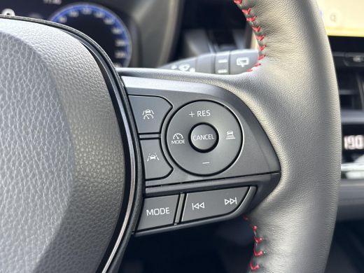 Toyota Corolla Cross Hybrid 180 GR Sport **METALSTREAM GREY/ GR SPORT PLUS PACK/ DIRECT LEVERBAAR** ActivLease financial lease