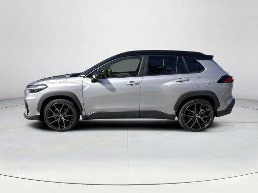 Toyota Corolla Cross Hybrid 180 GR Sport **METALSTREAM GREY/ GR SPORT PLUS PACK/ DIRECT LEVERBAAR** ActivLease financial lease