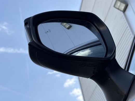 Toyota Corolla Cross Hybrid 180 GR Sport **METALSTREAM GREY/ GR SPORT PLUS PACK/ DIRECT LEVERBAAR** ActivLease financial lease