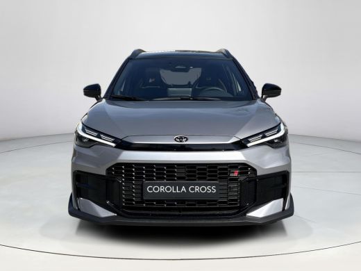 Toyota Corolla Cross Hybrid 180 GR Sport **METALSTREAM GREY/ GR SPORT PLUS PACK/ DIRECT LEVERBAAR** ActivLease financial lease