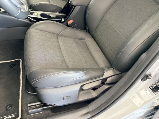 Toyota Corolla Touring Sports Hybrid 140 Dynamic ActivLease financial lease