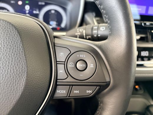 Toyota Corolla Touring Sports Hybrid 140 Dynamic ActivLease financial lease