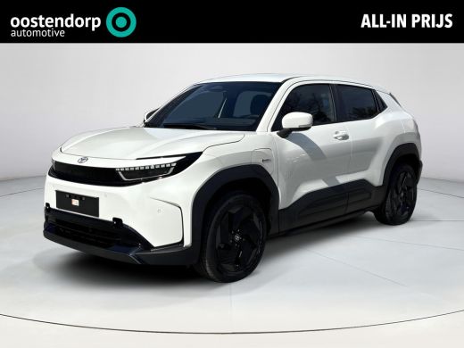 Toyota Urban Cruiser Dynamic 61 kWh **ARTIC WHITE/ ELEKTRISCH/ DIRECT LEVERBAAR**