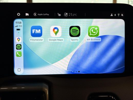 Toyota Urban Cruiser Dynamic 61 kWh **ARTIC WHITE/ ELEKTRISCH/ DIRECT LEVERBAAR** ActivLease financial lease