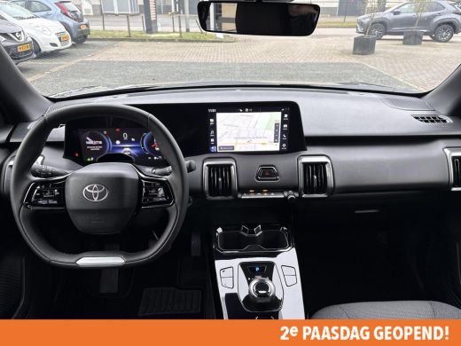 Toyota Urban Cruiser Dynamic 61 kWh **ARTIC WHITE/ ELEKTRISCH/ DIRECT LEVERBAAR** ActivLease financial lease