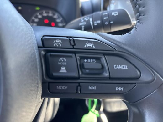 Toyota Yaris 1.5 Hybrid 115 Active | &euro; 2.000 extra inruilwaarde | ActivLease financial lease