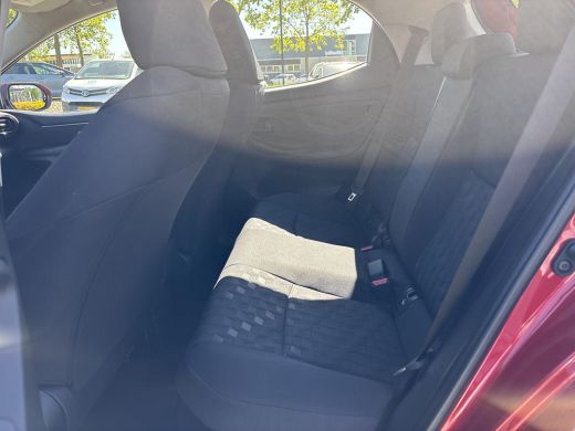Toyota Yaris 1.5 Hybrid 115 Active | &euro; 2.000 extra inruilwaarde | ActivLease financial lease