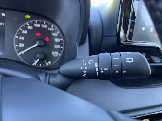 Toyota Yaris 1.5 Hybrid 115 Comfort ActivLease financial lease