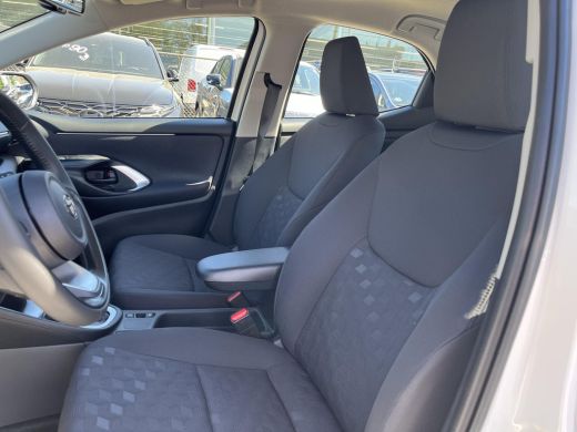 Toyota Yaris 1.5 Hybrid 115 Comfort ActivLease financial lease