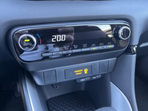 Toyota Yaris 1.5 Hybrid 115 Comfort ActivLease financial lease