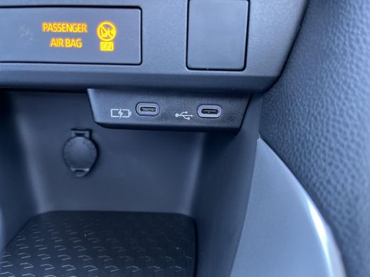 Toyota Yaris 1.5 Hybrid 115 Comfort ActivLease financial lease