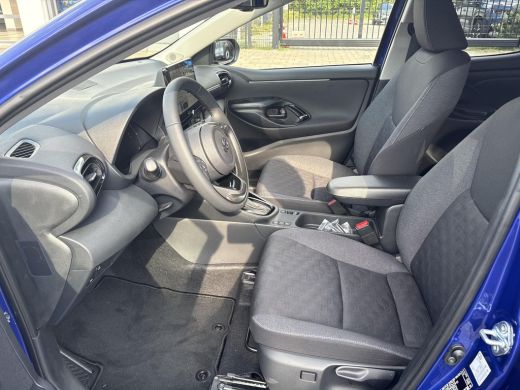 Toyota Yaris 1.5 Hybrid 115 Dynamic MY25 ActivLease financial lease