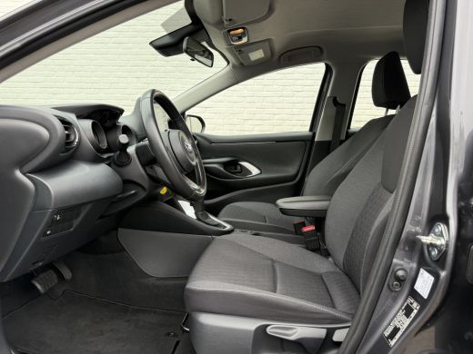 Toyota Yaris 1.5 Hybrid Team D | ACC | CarPlay | Camera | LED | DAB+ ActivLease financial lease