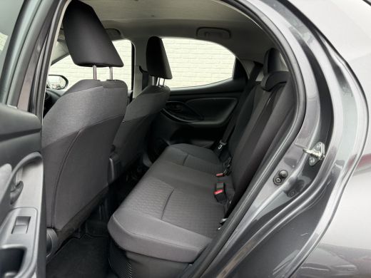 Toyota Yaris 1.5 Hybrid Team D | ACC | CarPlay | Camera | LED | DAB+ ActivLease financial lease