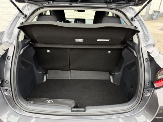 Toyota Yaris 1.5 Hybrid Team D | ACC | CarPlay | Camera | LED | DAB+ ActivLease financial lease