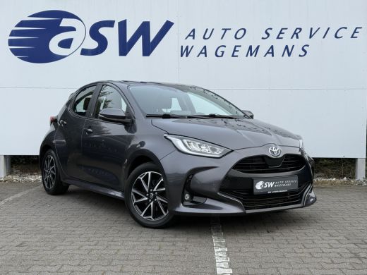 Toyota Yaris 1.5 Hybrid Team D | ACC | CarPlay | Camera | LED | DAB+ ActivLease financial lease