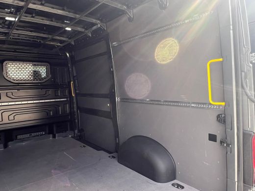 Volkswagen Crafter Automaat 177 pk | Digitaal Display | Navigatie | Parkeersensoren | Laadruimte betimmering | BPM v... ActivLease financial lease