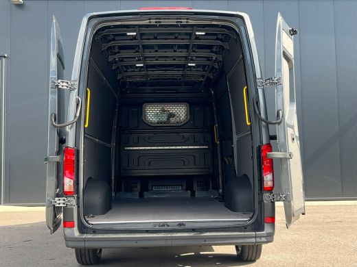 Volkswagen Crafter Automaat 177 pk | Digitaal Display | Navigatie | Parkeersensoren | Laadruimte betimmering | BPM v... ActivLease financial lease