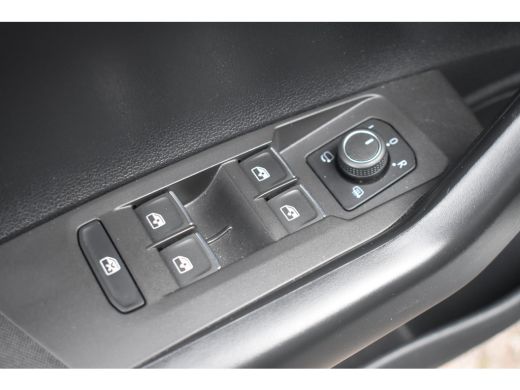 Volkswagen Polo 1.0 TSI 95PK DSG-7 R-Line | NAVI BY APP | 17 INCH | ADAPT. CRUISE | MATRIX LED | SFEERVERLICHTING ActivLease financial lease